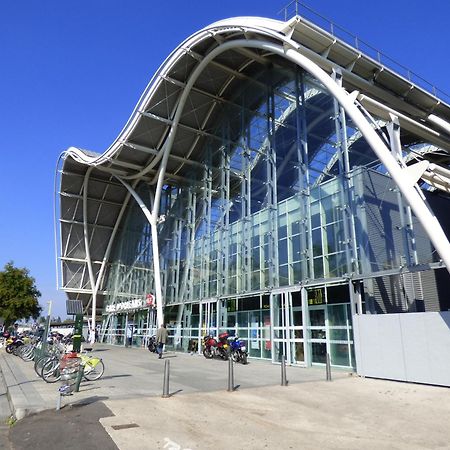 Apartamento 37M2 Lumineux Face Gare Sncf, Wifi Et Cafe Et The Offerts Orléans Exterior foto