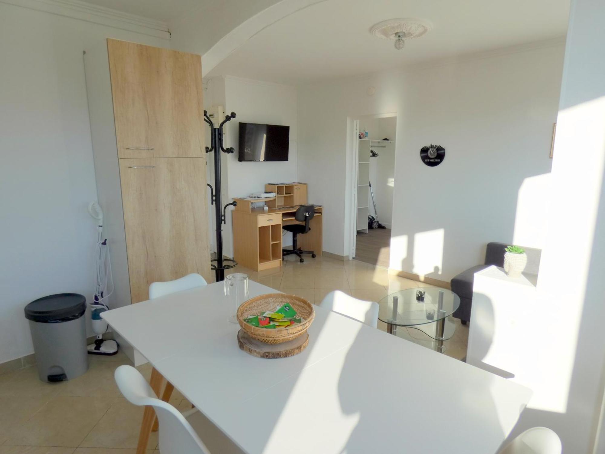 Apartamento 37M2 Lumineux Face Gare Sncf, Wifi Et Cafe Et The Offerts Orléans Exterior foto